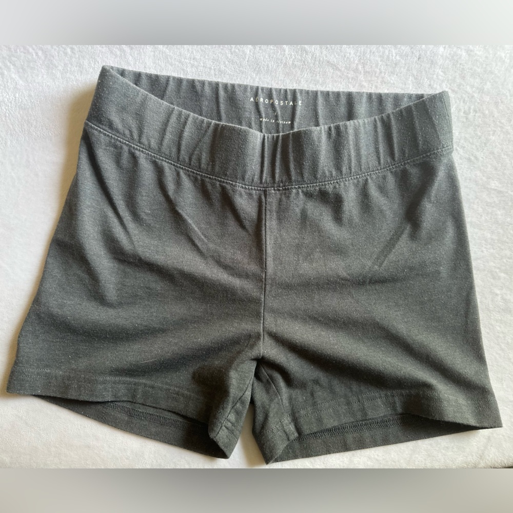 Shorts - Picture 2 of 4